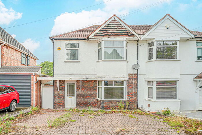 3 Bedroom Semi-Detached House For Sale In Cole Valley Road, Hall Green, B28