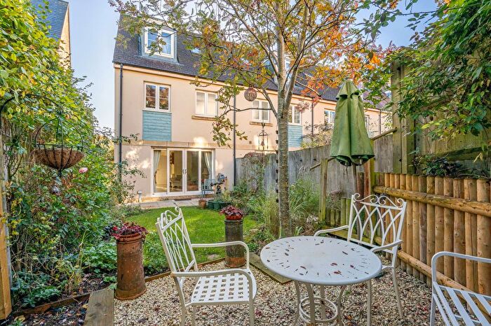 3 Bedroom End Of Terrace House For Sale In Hunloke Way, Malmesbury, SN16