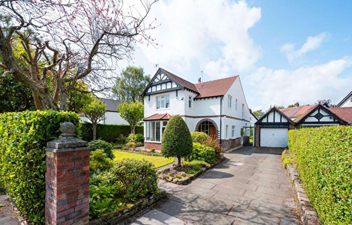 5 Bedroom Detached House For Sale In Beech Road, Aughton, L39