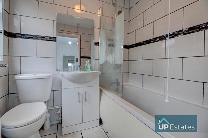 2 Bedroom End Of Terrace House For Sale In Newdigate Road, Coventry, CV6
