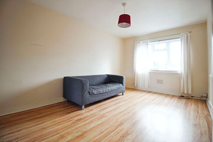 1 Bedroom Flat To Rent In Kylemore Close, London, E6