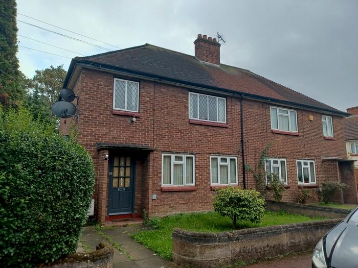 2 Bedroom Maisonette To Rent In Birch Gardens, Dagenham, RM10