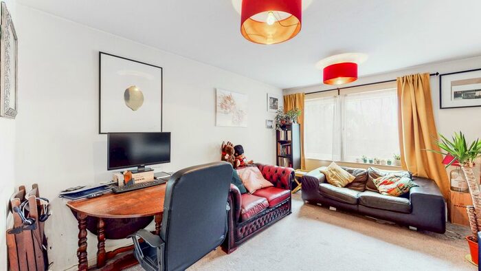 1 Bedroom Flat To Rent In Deverill Court, Avenue Road, London, SE20