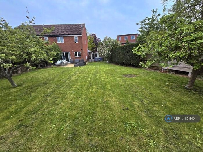 3 Bedroom End Of Terrace House To Rent In Cumberland Way, St.Neots, PE19