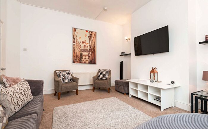 6 Bedroom House To Rent In Elmbank Road - Let Only, Liverpool, L18