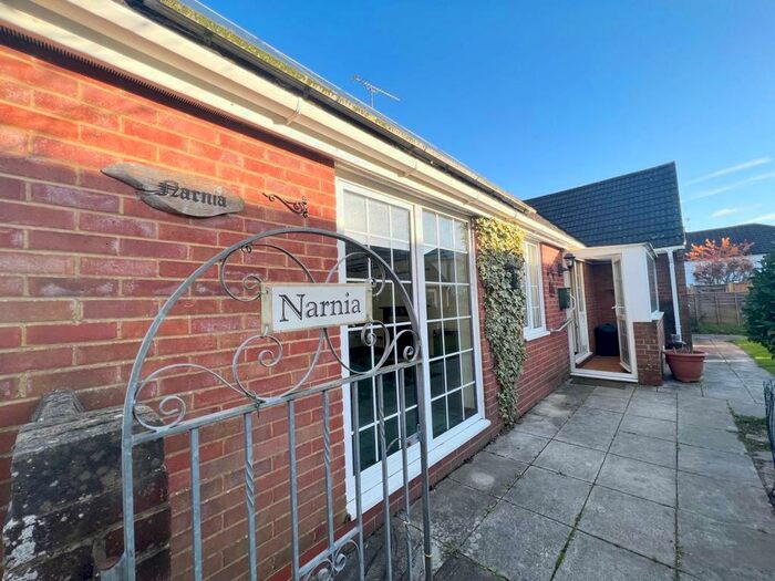 2 Bedroom Bungalow To Rent In Brokenford Lane, Totton, SO40