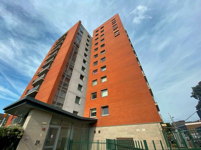 2 Bedroom Flat To Rent In Newlife Apartments, NN1