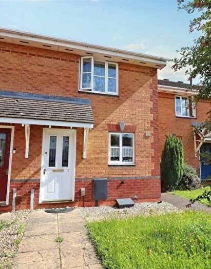 2 Bedroom Semi-Detached House To Rent In Pretoria Close, Leicester, LE4