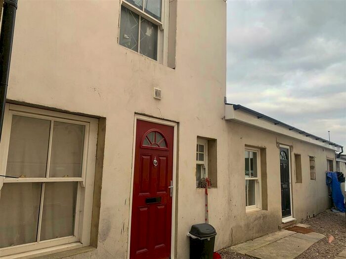 Flat To Rent In Buckingham Street, Aylesbury, HP20