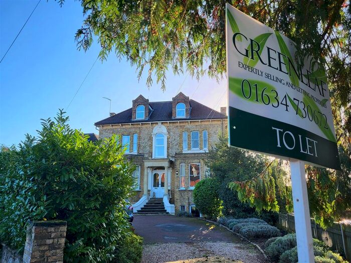 1 Bedroom Flat To Rent In Edenderry Court, Sevenoaks, TN13