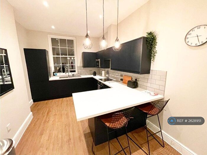 1 Bedroom Flat To Rent In Elmfield House, Doncaster, DN1