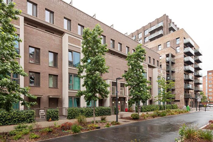 2 Bedroom Duplex For Sale In Castle Street, Upton Park, E13