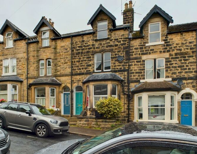 4 Bedroom Town House To Rent In Valley Road, Harrogate, HG2