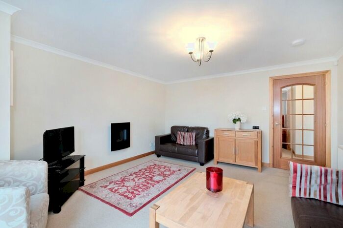 2 Bedroom Flat To Rent In Kirklea Gardens, Cults, Aberdeen, AB15