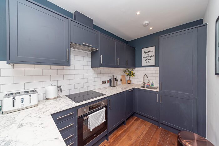 1 Bedroom Studio To Rent In Clarence Square, Brighton, BN1