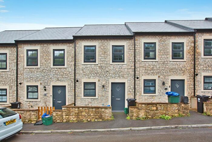 3 Bedroom House To Rent In Coombend, Radstock, BA3