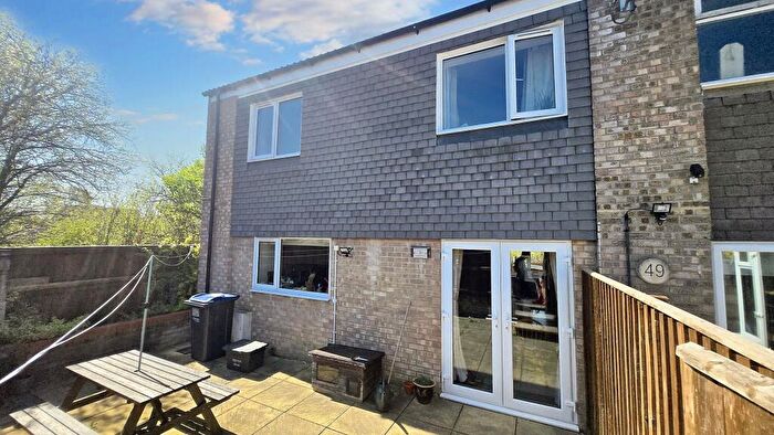 2 Bedroom End Of Terrace House For Sale In Lambrok Road, Trowbridge, BA14