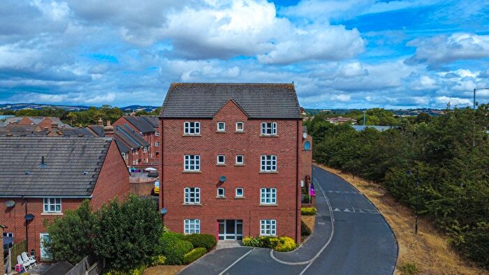 2 Bedroom Flat To Rent In Massingham Park, Taunton, TA2