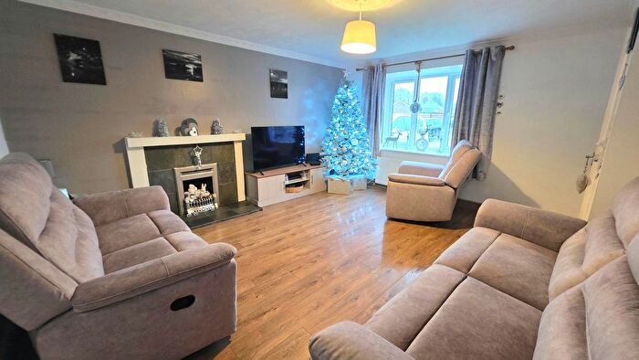 3 Bedroom Semi-Detached House For Sale In The Hurn, Digby, LN4