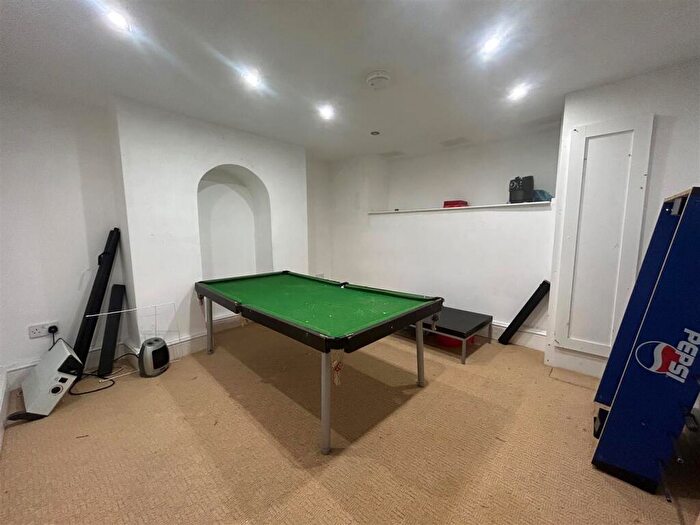 4 Bedroom Terraced House To Rent In Eldon Road, Birmingham, B16