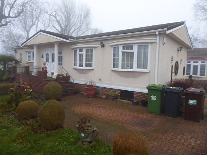 2 Bedroom Park Home For Sale In Pilgrims Retreat, Harrietsham, Maidstone, ME17
