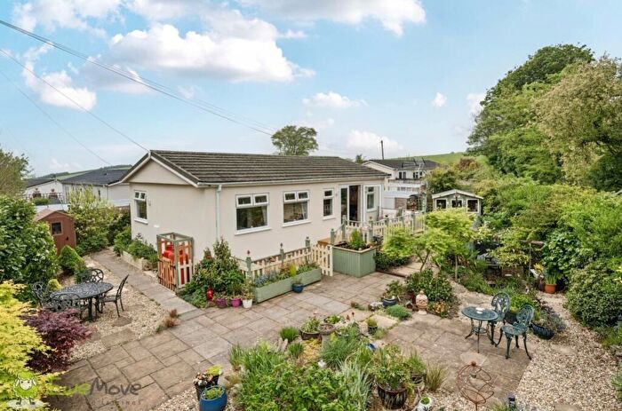 2 Bedroom Park Home For Sale In Shirmart Park, Halsinger, Braunton, Devon, EX33