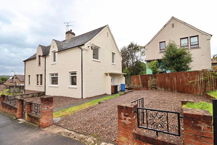 4 Bedroom Semi-Detached House To Rent In Hillcrest Drive, Alloa, FK10