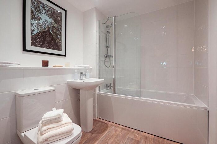 2 Bedroom Apartment To Rent In Watanabe Cruik, Edinburgh, EH30