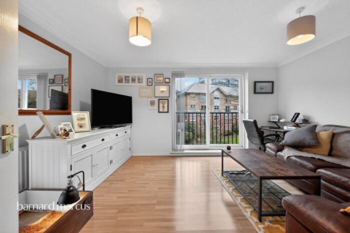 2 Bedroom Flat For Sale In Scarbrook Road, Croydon, CR0