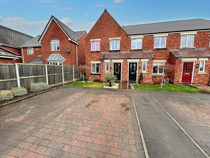 3 Bedroom Semi-Detached House For Sale In Merchants Court, Burscough, L40
