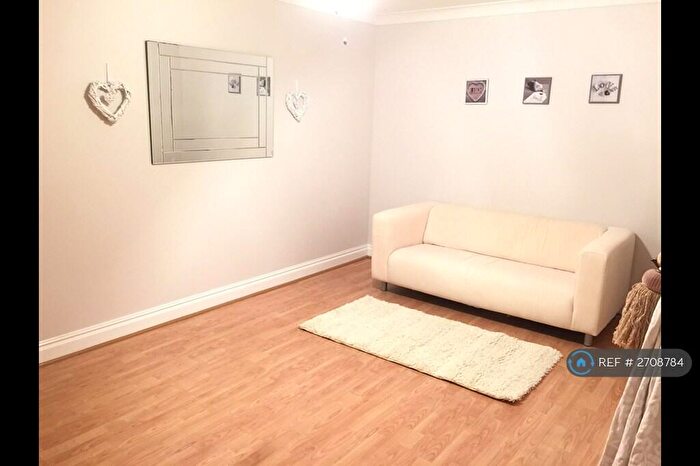 1 Bedroom Maisonette To Rent In Whitehaven, Berkshire, SL1
