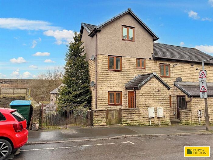 4 Bedroom Town House For Sale In Lightwood Road, Buxton, SK17