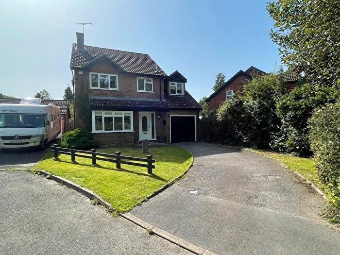 4 Bedroom Detached House For Sale In Crooked Hays Close, Marchwood, Southampton, SO40