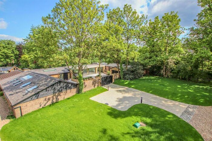 5 Bedroom Barn Conversion For Sale In Old Park Ride, Theobalds Park, EN7