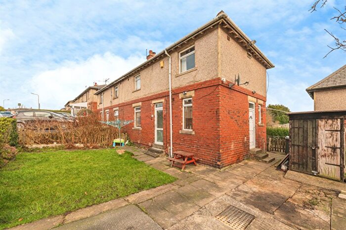 2 Bedroom Semi Detached House For Sale In Wickham Avenue, Bradford, BD6