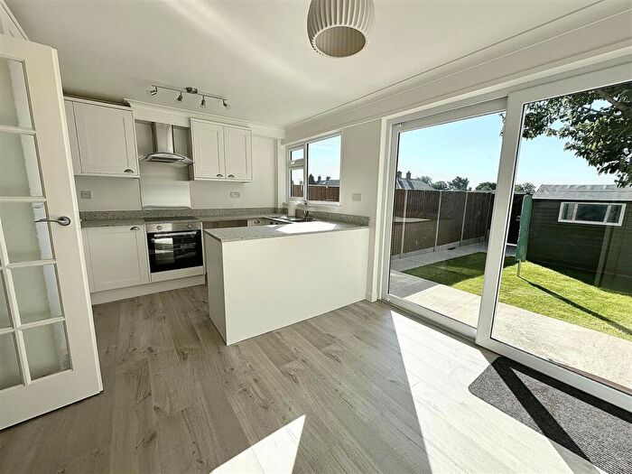 3 Bedroom End Of Terrace House For Sale In The Green, Cowes, PO31