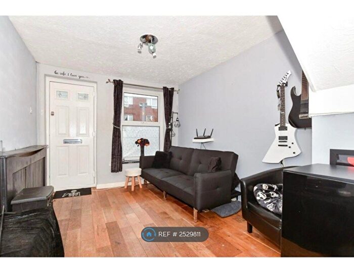 2 Bedroom Terraced House To Rent In Skinner Street, Gillingham, ME7