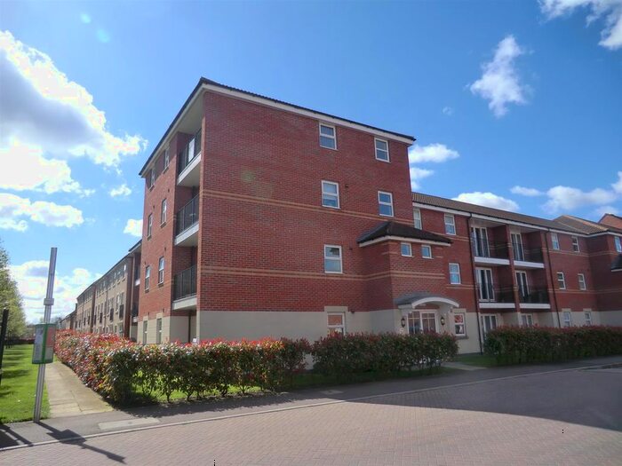 2 Bedroom Flat To Rent In Goldstraw Lane, Fernwood, Newark, NG24
