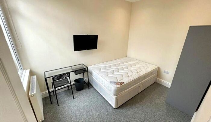 4 Bedroom House To Rent In Ingrow Road, Liverpool, L6