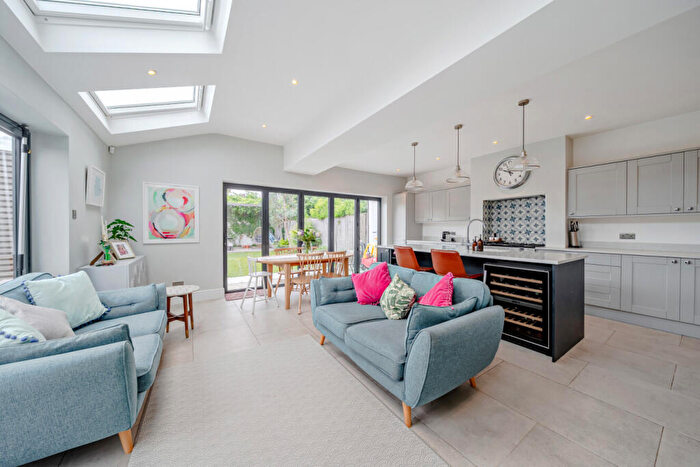 5 Bedroom End Of Terrace House For Sale In Piquet Road, Penge, London, SE20