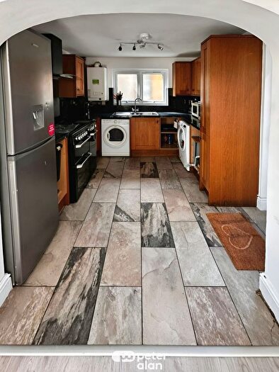 3 Bedroom Property To Rent In Habershon Street, Cardiff, CF24