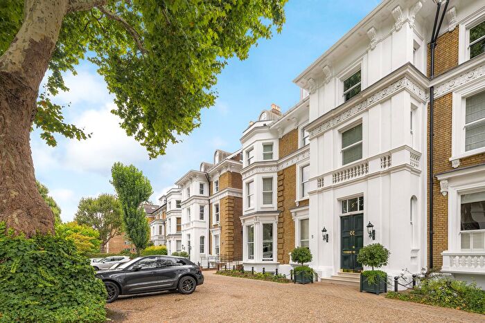 3 Bedroom Flat For Sale In Lansdowne Road, London, W11