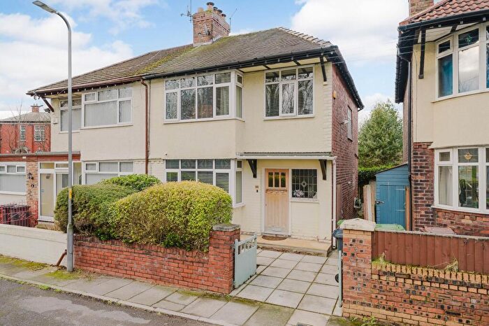 3 Bedroom Semi Detached House For Sale In Brook Vale, Liverpool, L22