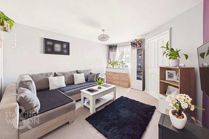 3 Bedroom Semi-Detached House For Sale In Harrier Way, Diss, IP22