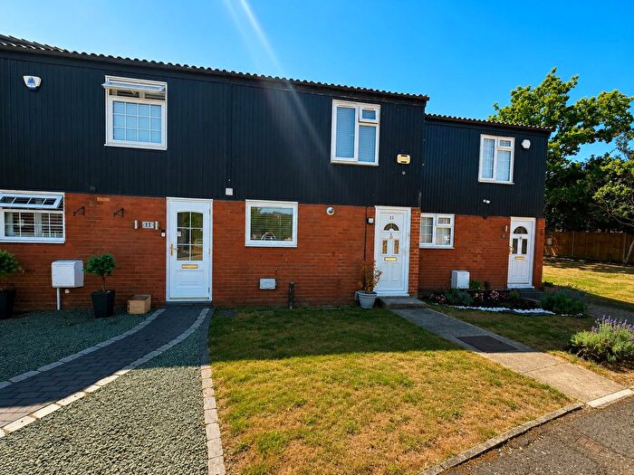 3 Bedroom Terraced House For Sale In Hetherington Way, Hillingdon, Greater London, UB10