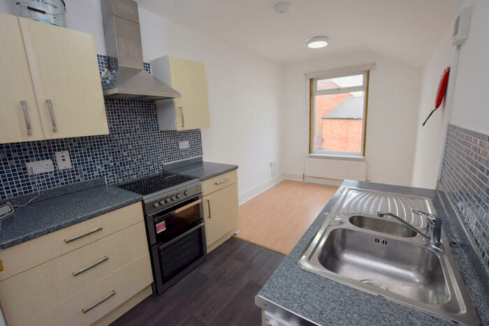 2 Bedroom Flat To Rent In Towcester Road, Northampton, NN4