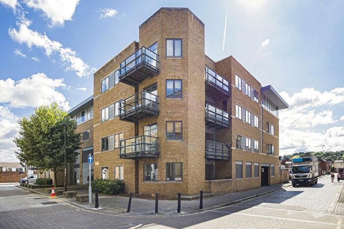 2 Bedroom Flat To Rent In Collington Street, London, SE10