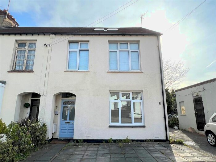 2 Bedroom Flat To Rent In Nelson Road, Leigh-On-Sea, SS9