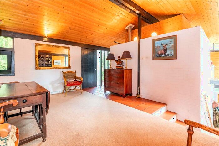 4 Bedroom Detached House For Sale In Oving Road, Whitchurch, Aylesbury, HP22