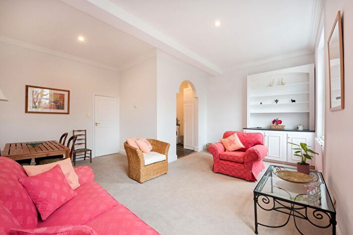 1 Bedroom Flat To Rent In Warwick Square, London, Uk, SW1V